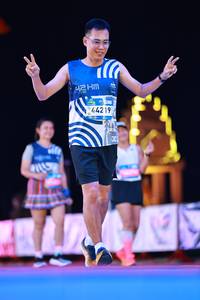 BIB: 
                            <button type="button" onclick="openModal(23915981)" class="btn btn-primary btn-sm float-right btn-popup" data-toggle="modal" data-target=".modal-high-quality">
                        <i class="fas fa-shopping-cart"></i> Add to Cart
                    </button>
                                            <button type="button" onclick="isThisMe(23915981, true)" class="btn btn-success btn-sm float-right btn-popup btn-isme hidden" data-toggle="tooltip" data-placement="bottom" title="นี่คือรูปของคุณใช่ไหม คลิกที่นี่เพื่อเอาเข้าอัลบั้ม">
                        <i class="fas fa-plus"></i> Add to album
                    </button>
                    <button type="button" onclick="isThisMe(23915981, false)" class="btn btn-warning btn-sm float-right btn-popup btn-isnotme hidden">
                        <i class="fas fa-ban"></i> Remove from album
                    </button>