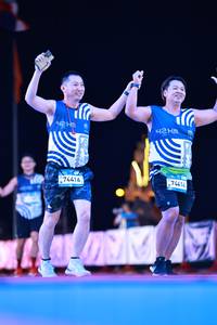 BIB: 
                            <button type="button" onclick="openModal(23902067)" class="btn btn-primary btn-sm float-right btn-popup" data-toggle="modal" data-target=".modal-high-quality">
                        <i class="fas fa-shopping-cart"></i> Add to Cart
                    </button>
                                            <button type="button" onclick="isThisMe(23902067, true)" class="btn btn-success btn-sm float-right btn-popup btn-isme hidden" data-toggle="tooltip" data-placement="bottom" title="นี่คือรูปของคุณใช่ไหม คลิกที่นี่เพื่อเอาเข้าอัลบั้ม">
                        <i class="fas fa-plus"></i> Add to album
                    </button>
                    <button type="button" onclick="isThisMe(23902067, false)" class="btn btn-warning btn-sm float-right btn-popup btn-isnotme hidden">
                        <i class="fas fa-ban"></i> Remove from album
                    </button>