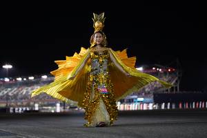 BIB: 
                            <button type="button" onclick="openModal(22802019)" class="btn btn-primary btn-sm float-right btn-popup" data-toggle="modal" data-target=".modal-high-quality">
                        <i class="fas fa-shopping-cart"></i> Add to Cart
                    </button>
                                            <button type="button" onclick="isThisMe(22802019, true)" class="btn btn-success btn-sm float-right btn-popup btn-isme hidden" data-toggle="tooltip" data-placement="bottom" title="นี่คือรูปของคุณใช่ไหม คลิกที่นี่เพื่อเอาเข้าอัลบั้ม">
                        <i class="fas fa-plus"></i> Add to album
                    </button>
                    <button type="button" onclick="isThisMe(22802019, false)" class="btn btn-warning btn-sm float-right btn-popup btn-isnotme hidden">
                        <i class="fas fa-ban"></i> Remove from album
                    </button>