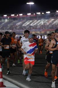 BIB: 254, 21934
                            <button type="button" onclick="openModal(22802509)" class="btn btn-primary btn-sm float-right btn-popup" data-toggle="modal" data-target=".modal-high-quality">
                        <i class="fas fa-shopping-cart"></i> Add to Cart
                    </button>
                                            <button type="button" onclick="isThisMe(22802509, true)" class="btn btn-success btn-sm float-right btn-popup btn-isme hidden" data-toggle="tooltip" data-placement="bottom" title="นี่คือรูปของคุณใช่ไหม คลิกที่นี่เพื่อเอาเข้าอัลบั้ม">
                        <i class="fas fa-plus"></i> Add to album
                    </button>
                    <button type="button" onclick="isThisMe(22802509, false)" class="btn btn-warning btn-sm float-right btn-popup btn-isnotme hidden">
                        <i class="fas fa-ban"></i> Remove from album
                    </button>