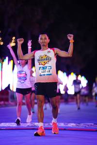 BIB: 407, 40548
                            <button type="button" onclick="openModal(23210937)" class="btn btn-primary btn-sm float-right btn-popup" data-toggle="modal" data-target=".modal-high-quality">
                        <i class="fas fa-shopping-cart"></i> Add to Cart
                    </button>
                                            <button type="button" onclick="isThisMe(23210937, true)" class="btn btn-success btn-sm float-right btn-popup btn-isme hidden" data-toggle="tooltip" data-placement="bottom" title="นี่คือรูปของคุณใช่ไหม คลิกที่นี่เพื่อเอาเข้าอัลบั้ม">
                        <i class="fas fa-plus"></i> Add to album
                    </button>
                    <button type="button" onclick="isThisMe(23210937, false)" class="btn btn-warning btn-sm float-right btn-popup btn-isnotme hidden">
                        <i class="fas fa-ban"></i> Remove from album
                    </button>