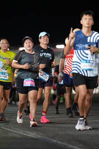 BIB: 1105, 47611, 320, 4240, 44106
                            <button type="button" onclick="openModal(23116030)" class="btn btn-primary btn-sm float-right btn-popup" data-toggle="modal" data-target=".modal-high-quality">
                        <i class="fas fa-shopping-cart"></i> Add to Cart
                    </button>
                                            <button type="button" onclick="isThisMe(23116030, true)" class="btn btn-success btn-sm float-right btn-popup btn-isme hidden" data-toggle="tooltip" data-placement="bottom" title="นี่คือรูปของคุณใช่ไหม คลิกที่นี่เพื่อเอาเข้าอัลบั้ม">
                        <i class="fas fa-plus"></i> Add to album
                    </button>
                    <button type="button" onclick="isThisMe(23116030, false)" class="btn btn-warning btn-sm float-right btn-popup btn-isnotme hidden">
                        <i class="fas fa-ban"></i> Remove from album
                    </button>