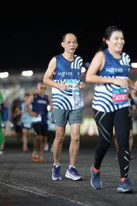 BIB: 9807, 47303
                            <button type="button" onclick="openModal(23171954)" class="btn btn-primary btn-sm float-right btn-popup" data-toggle="modal" data-target=".modal-high-quality">
                        <i class="fas fa-shopping-cart"></i> Add to Cart
                    </button>
                                            <button type="button" onclick="isThisMe(23171954, true)" class="btn btn-success btn-sm float-right btn-popup btn-isme hidden" data-toggle="tooltip" data-placement="bottom" title="นี่คือรูปของคุณใช่ไหม คลิกที่นี่เพื่อเอาเข้าอัลบั้ม">
                        <i class="fas fa-plus"></i> Add to album
                    </button>
                    <button type="button" onclick="isThisMe(23171954, false)" class="btn btn-warning btn-sm float-right btn-popup btn-isnotme hidden">
                        <i class="fas fa-ban"></i> Remove from album
                    </button>