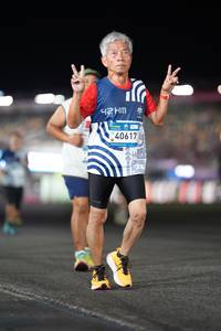 BIB: 40617
                            <button type="button" onclick="openModal(23156967)" class="btn btn-primary btn-sm float-right btn-popup" data-toggle="modal" data-target=".modal-high-quality">
                        <i class="fas fa-shopping-cart"></i> Add to Cart
                    </button>
                                            <button type="button" onclick="isThisMe(23156967, true)" class="btn btn-success btn-sm float-right btn-popup btn-isme hidden" data-toggle="tooltip" data-placement="bottom" title="นี่คือรูปของคุณใช่ไหม คลิกที่นี่เพื่อเอาเข้าอัลบั้ม">
                        <i class="fas fa-plus"></i> Add to album
                    </button>
                    <button type="button" onclick="isThisMe(23156967, false)" class="btn btn-warning btn-sm float-right btn-popup btn-isnotme hidden">
                        <i class="fas fa-ban"></i> Remove from album
                    </button>