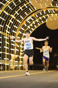 BIB: 41979
                            <button type="button" onclick="openModal(22814137)" class="btn btn-primary btn-sm float-right btn-popup" data-toggle="modal" data-target=".modal-high-quality">
                        <i class="fas fa-shopping-cart"></i> Add to Cart
                    </button>
                                            <button type="button" onclick="isThisMe(22814137, true)" class="btn btn-success btn-sm float-right btn-popup btn-isme hidden" data-toggle="tooltip" data-placement="bottom" title="นี่คือรูปของคุณใช่ไหม คลิกที่นี่เพื่อเอาเข้าอัลบั้ม">
                        <i class="fas fa-plus"></i> Add to album
                    </button>
                    <button type="button" onclick="isThisMe(22814137, false)" class="btn btn-warning btn-sm float-right btn-popup btn-isnotme hidden">
                        <i class="fas fa-ban"></i> Remove from album
                    </button>