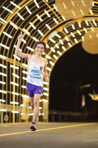 BIB: 40085
                            <button type="button" onclick="openModal(22814285)" class="btn btn-primary btn-sm float-right btn-popup" data-toggle="modal" data-target=".modal-high-quality">
                        <i class="fas fa-shopping-cart"></i> Add to Cart
                    </button>
                                            <button type="button" onclick="isThisMe(22814285, true)" class="btn btn-success btn-sm float-right btn-popup btn-isme hidden" data-toggle="tooltip" data-placement="bottom" title="นี่คือรูปของคุณใช่ไหม คลิกที่นี่เพื่อเอาเข้าอัลบั้ม">
                        <i class="fas fa-plus"></i> Add to album
                    </button>
                    <button type="button" onclick="isThisMe(22814285, false)" class="btn btn-warning btn-sm float-right btn-popup btn-isnotme hidden">
                        <i class="fas fa-ban"></i> Remove from album
                    </button>