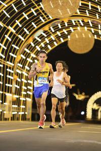 BIB: 40967
                            <button type="button" onclick="openModal(22813554)" class="btn btn-primary btn-sm float-right btn-popup" data-toggle="modal" data-target=".modal-high-quality">
                        <i class="fas fa-shopping-cart"></i> Add to Cart
                    </button>
                                            <button type="button" onclick="isThisMe(22813554, true)" class="btn btn-success btn-sm float-right btn-popup btn-isme hidden" data-toggle="tooltip" data-placement="bottom" title="นี่คือรูปของคุณใช่ไหม คลิกที่นี่เพื่อเอาเข้าอัลบั้ม">
                        <i class="fas fa-plus"></i> Add to album
                    </button>
                    <button type="button" onclick="isThisMe(22813554, false)" class="btn btn-warning btn-sm float-right btn-popup btn-isnotme hidden">
                        <i class="fas fa-ban"></i> Remove from album
                    </button>