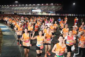 BIB: 26262, 34192, 77562
                            <button type="button" onclick="openModal(23224686)" class="btn btn-primary btn-sm float-right btn-popup" data-toggle="modal" data-target=".modal-high-quality">
                        <i class="fas fa-shopping-cart"></i> Add to Cart
                    </button>
                                            <button type="button" onclick="isThisMe(23224686, true)" class="btn btn-success btn-sm float-right btn-popup btn-isme hidden" data-toggle="tooltip" data-placement="bottom" title="นี่คือรูปของคุณใช่ไหม คลิกที่นี่เพื่อเอาเข้าอัลบั้ม">
                        <i class="fas fa-plus"></i> Add to album
                    </button>
                    <button type="button" onclick="isThisMe(23224686, false)" class="btn btn-warning btn-sm float-right btn-popup btn-isnotme hidden">
                        <i class="fas fa-ban"></i> Remove from album
                    </button>