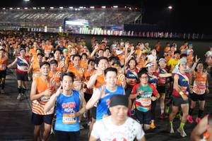 BIB: 201, 97225, 25267, 28021, 2656
                            <button type="button" onclick="openModal(23171729)" class="btn btn-primary btn-sm float-right btn-popup" data-toggle="modal" data-target=".modal-high-quality">
                        <i class="fas fa-shopping-cart"></i> Add to Cart
                    </button>
                                            <button type="button" onclick="isThisMe(23171729, true)" class="btn btn-success btn-sm float-right btn-popup btn-isme hidden" data-toggle="tooltip" data-placement="bottom" title="นี่คือรูปของคุณใช่ไหม คลิกที่นี่เพื่อเอาเข้าอัลบั้ม">
                        <i class="fas fa-plus"></i> Add to album
                    </button>
                    <button type="button" onclick="isThisMe(23171729, false)" class="btn btn-warning btn-sm float-right btn-popup btn-isnotme hidden">
                        <i class="fas fa-ban"></i> Remove from album
                    </button>