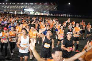 BIB: 21140, 20504, 403, 5009, 201
                            <button type="button" onclick="openModal(23230613)" class="btn btn-primary btn-sm float-right btn-popup" data-toggle="modal" data-target=".modal-high-quality">
                        <i class="fas fa-shopping-cart"></i> Add to Cart
                    </button>
                                            <button type="button" onclick="isThisMe(23230613, true)" class="btn btn-success btn-sm float-right btn-popup btn-isme hidden" data-toggle="tooltip" data-placement="bottom" title="นี่คือรูปของคุณใช่ไหม คลิกที่นี่เพื่อเอาเข้าอัลบั้ม">
                        <i class="fas fa-plus"></i> Add to album
                    </button>
                    <button type="button" onclick="isThisMe(23230613, false)" class="btn btn-warning btn-sm float-right btn-popup btn-isnotme hidden">
                        <i class="fas fa-ban"></i> Remove from album
                    </button>