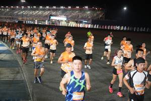 BIB: 23913, 20130, 2027
                            <button type="button" onclick="openModal(23100759)" class="btn btn-primary btn-sm float-right btn-popup" data-toggle="modal" data-target=".modal-high-quality">
                        <i class="fas fa-shopping-cart"></i> Add to Cart
                    </button>
                                            <button type="button" onclick="isThisMe(23100759, true)" class="btn btn-success btn-sm float-right btn-popup btn-isme hidden" data-toggle="tooltip" data-placement="bottom" title="นี่คือรูปของคุณใช่ไหม คลิกที่นี่เพื่อเอาเข้าอัลบั้ม">
                        <i class="fas fa-plus"></i> Add to album
                    </button>
                    <button type="button" onclick="isThisMe(23100759, false)" class="btn btn-warning btn-sm float-right btn-popup btn-isnotme hidden">
                        <i class="fas fa-ban"></i> Remove from album
                    </button>