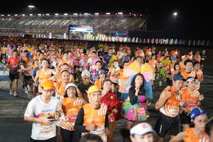 BIB: 200, 20675, 283, 21428, 23995, 29436, 2043
                            <button type="button" onclick="openModal(23215385)" class="btn btn-primary btn-sm float-right btn-popup" data-toggle="modal" data-target=".modal-high-quality">
                        <i class="fas fa-shopping-cart"></i> Add to Cart
                    </button>
                                            <button type="button" onclick="isThisMe(23215385, true)" class="btn btn-success btn-sm float-right btn-popup btn-isme hidden" data-toggle="tooltip" data-placement="bottom" title="นี่คือรูปของคุณใช่ไหม คลิกที่นี่เพื่อเอาเข้าอัลบั้ม">
                        <i class="fas fa-plus"></i> Add to album
                    </button>
                    <button type="button" onclick="isThisMe(23215385, false)" class="btn btn-warning btn-sm float-right btn-popup btn-isnotme hidden">
                        <i class="fas fa-ban"></i> Remove from album
                    </button>