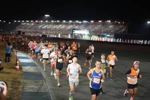 BIB: 922
                            <button type="button" onclick="openModal(23044456)" class="btn btn-primary btn-sm float-right btn-popup" data-toggle="modal" data-target=".modal-high-quality">
                        <i class="fas fa-shopping-cart"></i> Add to Cart
                    </button>
                                            <button type="button" onclick="isThisMe(23044456, true)" class="btn btn-success btn-sm float-right btn-popup btn-isme hidden" data-toggle="tooltip" data-placement="bottom" title="นี่คือรูปของคุณใช่ไหม คลิกที่นี่เพื่อเอาเข้าอัลบั้ม">
                        <i class="fas fa-plus"></i> Add to album
                    </button>
                    <button type="button" onclick="isThisMe(23044456, false)" class="btn btn-warning btn-sm float-right btn-popup btn-isnotme hidden">
                        <i class="fas fa-ban"></i> Remove from album
                    </button>