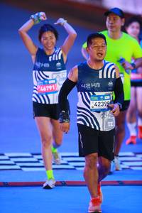 BIB: 
                            <button type="button" onclick="openModal(24618576)" class="btn btn-primary btn-sm float-right btn-popup" data-toggle="modal" data-target=".modal-high-quality">
                        <i class="fas fa-shopping-cart"></i> Add to Cart
                    </button>
                                            <button type="button" onclick="isThisMe(24618576, true)" class="btn btn-success btn-sm float-right btn-popup btn-isme hidden" data-toggle="tooltip" data-placement="bottom" title="นี่คือรูปของคุณใช่ไหม คลิกที่นี่เพื่อเอาเข้าอัลบั้ม">
                        <i class="fas fa-plus"></i> Add to album
                    </button>
                    <button type="button" onclick="isThisMe(24618576, false)" class="btn btn-warning btn-sm float-right btn-popup btn-isnotme hidden">
                        <i class="fas fa-ban"></i> Remove from album
                    </button>