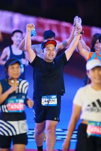 BIB: 
                            <button type="button" onclick="openModal(24619694)" class="btn btn-primary btn-sm float-right btn-popup" data-toggle="modal" data-target=".modal-high-quality">
                        <i class="fas fa-shopping-cart"></i> Add to Cart
                    </button>
                                            <button type="button" onclick="isThisMe(24619694, true)" class="btn btn-success btn-sm float-right btn-popup btn-isme hidden" data-toggle="tooltip" data-placement="bottom" title="นี่คือรูปของคุณใช่ไหม คลิกที่นี่เพื่อเอาเข้าอัลบั้ม">
                        <i class="fas fa-plus"></i> Add to album
                    </button>
                    <button type="button" onclick="isThisMe(24619694, false)" class="btn btn-warning btn-sm float-right btn-popup btn-isnotme hidden">
                        <i class="fas fa-ban"></i> Remove from album
                    </button>