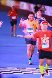 BIB: 
                            <button type="button" onclick="openModal(24613136)" class="btn btn-primary btn-sm float-right btn-popup" data-toggle="modal" data-target=".modal-high-quality">
                        <i class="fas fa-shopping-cart"></i> Add to Cart
                    </button>
                                            <button type="button" onclick="isThisMe(24613136, true)" class="btn btn-success btn-sm float-right btn-popup btn-isme hidden" data-toggle="tooltip" data-placement="bottom" title="นี่คือรูปของคุณใช่ไหม คลิกที่นี่เพื่อเอาเข้าอัลบั้ม">
                        <i class="fas fa-plus"></i> Add to album
                    </button>
                    <button type="button" onclick="isThisMe(24613136, false)" class="btn btn-warning btn-sm float-right btn-popup btn-isnotme hidden">
                        <i class="fas fa-ban"></i> Remove from album
                    </button>