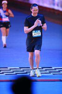 BIB: 
                            <button type="button" onclick="openModal(24616187)" class="btn btn-primary btn-sm float-right btn-popup" data-toggle="modal" data-target=".modal-high-quality">
                        <i class="fas fa-shopping-cart"></i> Add to Cart
                    </button>
                                            <button type="button" onclick="isThisMe(24616187, true)" class="btn btn-success btn-sm float-right btn-popup btn-isme hidden" data-toggle="tooltip" data-placement="bottom" title="นี่คือรูปของคุณใช่ไหม คลิกที่นี่เพื่อเอาเข้าอัลบั้ม">
                        <i class="fas fa-plus"></i> Add to album
                    </button>
                    <button type="button" onclick="isThisMe(24616187, false)" class="btn btn-warning btn-sm float-right btn-popup btn-isnotme hidden">
                        <i class="fas fa-ban"></i> Remove from album
                    </button>