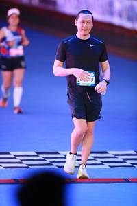 BIB: 
                            <button type="button" onclick="openModal(24616191)" class="btn btn-primary btn-sm float-right btn-popup" data-toggle="modal" data-target=".modal-high-quality">
                        <i class="fas fa-shopping-cart"></i> Add to Cart
                    </button>
                                            <button type="button" onclick="isThisMe(24616191, true)" class="btn btn-success btn-sm float-right btn-popup btn-isme hidden" data-toggle="tooltip" data-placement="bottom" title="นี่คือรูปของคุณใช่ไหม คลิกที่นี่เพื่อเอาเข้าอัลบั้ม">
                        <i class="fas fa-plus"></i> Add to album
                    </button>
                    <button type="button" onclick="isThisMe(24616191, false)" class="btn btn-warning btn-sm float-right btn-popup btn-isnotme hidden">
                        <i class="fas fa-ban"></i> Remove from album
                    </button>