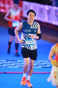 BIB: 
                            <button type="button" onclick="openModal(24619439)" class="btn btn-primary btn-sm float-right btn-popup" data-toggle="modal" data-target=".modal-high-quality">
                        <i class="fas fa-shopping-cart"></i> Add to Cart
                    </button>
                                            <button type="button" onclick="isThisMe(24619439, true)" class="btn btn-success btn-sm float-right btn-popup btn-isme hidden" data-toggle="tooltip" data-placement="bottom" title="นี่คือรูปของคุณใช่ไหม คลิกที่นี่เพื่อเอาเข้าอัลบั้ม">
                        <i class="fas fa-plus"></i> Add to album
                    </button>
                    <button type="button" onclick="isThisMe(24619439, false)" class="btn btn-warning btn-sm float-right btn-popup btn-isnotme hidden">
                        <i class="fas fa-ban"></i> Remove from album
                    </button>