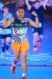 BIB: 41610
                            <button type="button" onclick="openModal(23079175)" class="btn btn-primary btn-sm float-right btn-popup" data-toggle="modal" data-target=".modal-high-quality">
                        <i class="fas fa-shopping-cart"></i> Add to Cart
                    </button>
                                            <button type="button" onclick="isThisMe(23079175, true)" class="btn btn-success btn-sm float-right btn-popup btn-isme hidden" data-toggle="tooltip" data-placement="bottom" title="นี่คือรูปของคุณใช่ไหม คลิกที่นี่เพื่อเอาเข้าอัลบั้ม">
                        <i class="fas fa-plus"></i> Add to album
                    </button>
                    <button type="button" onclick="isThisMe(23079175, false)" class="btn btn-warning btn-sm float-right btn-popup btn-isnotme hidden">
                        <i class="fas fa-ban"></i> Remove from album
                    </button>