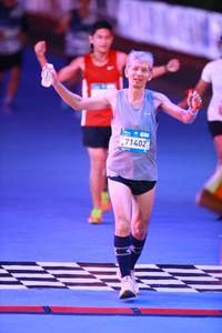 BIB: 71402
                            <button type="button" onclick="openModal(22950087)" class="btn btn-primary btn-sm float-right btn-popup" data-toggle="modal" data-target=".modal-high-quality">
                        <i class="fas fa-shopping-cart"></i> Add to Cart
                    </button>
                                            <button type="button" onclick="isThisMe(22950087, true)" class="btn btn-success btn-sm float-right btn-popup btn-isme hidden" data-toggle="tooltip" data-placement="bottom" title="นี่คือรูปของคุณใช่ไหม คลิกที่นี่เพื่อเอาเข้าอัลบั้ม">
                        <i class="fas fa-plus"></i> Add to album
                    </button>
                    <button type="button" onclick="isThisMe(22950087, false)" class="btn btn-warning btn-sm float-right btn-popup btn-isnotme hidden">
                        <i class="fas fa-ban"></i> Remove from album
                    </button>