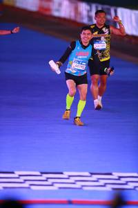 BIB: 69177, 40192
                            <button type="button" onclick="openModal(23138385)" class="btn btn-primary btn-sm float-right btn-popup" data-toggle="modal" data-target=".modal-high-quality">
                        <i class="fas fa-shopping-cart"></i> Add to Cart
                    </button>
                                            <button type="button" onclick="isThisMe(23138385, true)" class="btn btn-success btn-sm float-right btn-popup btn-isme hidden" data-toggle="tooltip" data-placement="bottom" title="นี่คือรูปของคุณใช่ไหม คลิกที่นี่เพื่อเอาเข้าอัลบั้ม">
                        <i class="fas fa-plus"></i> Add to album
                    </button>
                    <button type="button" onclick="isThisMe(23138385, false)" class="btn btn-warning btn-sm float-right btn-popup btn-isnotme hidden">
                        <i class="fas fa-ban"></i> Remove from album
                    </button>