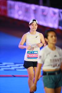 BIB: 46302
                            <button type="button" onclick="openModal(23031620)" class="btn btn-primary btn-sm float-right btn-popup" data-toggle="modal" data-target=".modal-high-quality">
                        <i class="fas fa-shopping-cart"></i> Add to Cart
                    </button>
                                            <button type="button" onclick="isThisMe(23031620, true)" class="btn btn-success btn-sm float-right btn-popup btn-isme hidden" data-toggle="tooltip" data-placement="bottom" title="นี่คือรูปของคุณใช่ไหม คลิกที่นี่เพื่อเอาเข้าอัลบั้ม">
                        <i class="fas fa-plus"></i> Add to album
                    </button>
                    <button type="button" onclick="isThisMe(23031620, false)" class="btn btn-warning btn-sm float-right btn-popup btn-isnotme hidden">
                        <i class="fas fa-ban"></i> Remove from album
                    </button>