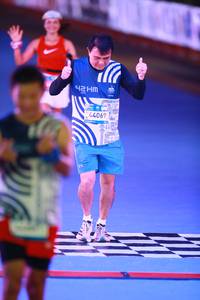 BIB: 69077
                            <button type="button" onclick="openModal(22954028)" class="btn btn-primary btn-sm float-right btn-popup" data-toggle="modal" data-target=".modal-high-quality">
                        <i class="fas fa-shopping-cart"></i> Add to Cart
                    </button>
                                            <button type="button" onclick="isThisMe(22954028, true)" class="btn btn-success btn-sm float-right btn-popup btn-isme hidden" data-toggle="tooltip" data-placement="bottom" title="นี่คือรูปของคุณใช่ไหม คลิกที่นี่เพื่อเอาเข้าอัลบั้ม">
                        <i class="fas fa-plus"></i> Add to album
                    </button>
                    <button type="button" onclick="isThisMe(22954028, false)" class="btn btn-warning btn-sm float-right btn-popup btn-isnotme hidden">
                        <i class="fas fa-ban"></i> Remove from album
                    </button>