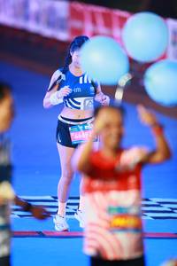 BIB: 101, 46692
                            <button type="button" onclick="openModal(22939999)" class="btn btn-primary btn-sm float-right btn-popup" data-toggle="modal" data-target=".modal-high-quality">
                        <i class="fas fa-shopping-cart"></i> Add to Cart
                    </button>
                                            <button type="button" onclick="isThisMe(22939999, true)" class="btn btn-success btn-sm float-right btn-popup btn-isme hidden" data-toggle="tooltip" data-placement="bottom" title="นี่คือรูปของคุณใช่ไหม คลิกที่นี่เพื่อเอาเข้าอัลบั้ม">
                        <i class="fas fa-plus"></i> Add to album
                    </button>
                    <button type="button" onclick="isThisMe(22939999, false)" class="btn btn-warning btn-sm float-right btn-popup btn-isnotme hidden">
                        <i class="fas fa-ban"></i> Remove from album
                    </button>