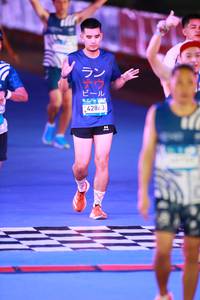 BIB: 42863
                            <button type="button" onclick="openModal(22961639)" class="btn btn-primary btn-sm float-right btn-popup" data-toggle="modal" data-target=".modal-high-quality">
                        <i class="fas fa-shopping-cart"></i> Add to Cart
                    </button>
                                            <button type="button" onclick="isThisMe(22961639, true)" class="btn btn-success btn-sm float-right btn-popup btn-isme hidden" data-toggle="tooltip" data-placement="bottom" title="นี่คือรูปของคุณใช่ไหม คลิกที่นี่เพื่อเอาเข้าอัลบั้ม">
                        <i class="fas fa-plus"></i> Add to album
                    </button>
                    <button type="button" onclick="isThisMe(22961639, false)" class="btn btn-warning btn-sm float-right btn-popup btn-isnotme hidden">
                        <i class="fas fa-ban"></i> Remove from album
                    </button>