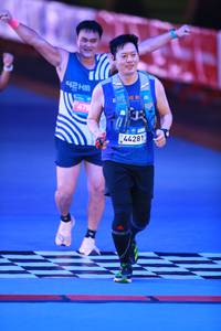 BIB: 675, 44281
                            <button type="button" onclick="openModal(23032767)" class="btn btn-primary btn-sm float-right btn-popup" data-toggle="modal" data-target=".modal-high-quality">
                        <i class="fas fa-shopping-cart"></i> Add to Cart
                    </button>
                                            <button type="button" onclick="isThisMe(23032767, true)" class="btn btn-success btn-sm float-right btn-popup btn-isme hidden" data-toggle="tooltip" data-placement="bottom" title="นี่คือรูปของคุณใช่ไหม คลิกที่นี่เพื่อเอาเข้าอัลบั้ม">
                        <i class="fas fa-plus"></i> Add to album
                    </button>
                    <button type="button" onclick="isThisMe(23032767, false)" class="btn btn-warning btn-sm float-right btn-popup btn-isnotme hidden">
                        <i class="fas fa-ban"></i> Remove from album
                    </button>