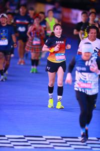 BIB: 47022
                            <button type="button" onclick="openModal(23085952)" class="btn btn-primary btn-sm float-right btn-popup" data-toggle="modal" data-target=".modal-high-quality">
                        <i class="fas fa-shopping-cart"></i> Add to Cart
                    </button>
                                            <button type="button" onclick="isThisMe(23085952, true)" class="btn btn-success btn-sm float-right btn-popup btn-isme hidden" data-toggle="tooltip" data-placement="bottom" title="นี่คือรูปของคุณใช่ไหม คลิกที่นี่เพื่อเอาเข้าอัลบั้ม">
                        <i class="fas fa-plus"></i> Add to album
                    </button>
                    <button type="button" onclick="isThisMe(23085952, false)" class="btn btn-warning btn-sm float-right btn-popup btn-isnotme hidden">
                        <i class="fas fa-ban"></i> Remove from album
                    </button>