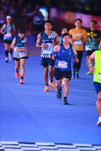 BIB: 42432, 400, 43225
                            <button type="button" onclick="openModal(22931791)" class="btn btn-primary btn-sm float-right btn-popup" data-toggle="modal" data-target=".modal-high-quality">
                        <i class="fas fa-shopping-cart"></i> Add to Cart
                    </button>
                                            <button type="button" onclick="isThisMe(22931791, true)" class="btn btn-success btn-sm float-right btn-popup btn-isme hidden" data-toggle="tooltip" data-placement="bottom" title="นี่คือรูปของคุณใช่ไหม คลิกที่นี่เพื่อเอาเข้าอัลบั้ม">
                        <i class="fas fa-plus"></i> Add to album
                    </button>
                    <button type="button" onclick="isThisMe(22931791, false)" class="btn btn-warning btn-sm float-right btn-popup btn-isnotme hidden">
                        <i class="fas fa-ban"></i> Remove from album
                    </button>