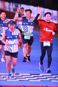 BIB: 007
                            <button type="button" onclick="openModal(23122537)" class="btn btn-primary btn-sm float-right btn-popup" data-toggle="modal" data-target=".modal-high-quality">
                        <i class="fas fa-shopping-cart"></i> Add to Cart
                    </button>
                                            <button type="button" onclick="isThisMe(23122537, true)" class="btn btn-success btn-sm float-right btn-popup btn-isme hidden" data-toggle="tooltip" data-placement="bottom" title="นี่คือรูปของคุณใช่ไหม คลิกที่นี่เพื่อเอาเข้าอัลบั้ม">
                        <i class="fas fa-plus"></i> Add to album
                    </button>
                    <button type="button" onclick="isThisMe(23122537, false)" class="btn btn-warning btn-sm float-right btn-popup btn-isnotme hidden">
                        <i class="fas fa-ban"></i> Remove from album
                    </button>