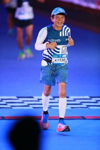 BIB: 
                            <button type="button" onclick="openModal(22993825)" class="btn btn-primary btn-sm float-right btn-popup" data-toggle="modal" data-target=".modal-high-quality">
                        <i class="fas fa-shopping-cart"></i> Add to Cart
                    </button>
                                            <button type="button" onclick="isThisMe(22993825, true)" class="btn btn-success btn-sm float-right btn-popup btn-isme hidden" data-toggle="tooltip" data-placement="bottom" title="นี่คือรูปของคุณใช่ไหม คลิกที่นี่เพื่อเอาเข้าอัลบั้ม">
                        <i class="fas fa-plus"></i> Add to album
                    </button>
                    <button type="button" onclick="isThisMe(22993825, false)" class="btn btn-warning btn-sm float-right btn-popup btn-isnotme hidden">
                        <i class="fas fa-ban"></i> Remove from album
                    </button>