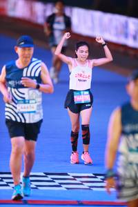 BIB: 341400, 46178
                            <button type="button" onclick="openModal(23114057)" class="btn btn-primary btn-sm float-right btn-popup" data-toggle="modal" data-target=".modal-high-quality">
                        <i class="fas fa-shopping-cart"></i> Add to Cart
                    </button>
                                            <button type="button" onclick="isThisMe(23114057, true)" class="btn btn-success btn-sm float-right btn-popup btn-isme hidden" data-toggle="tooltip" data-placement="bottom" title="นี่คือรูปของคุณใช่ไหม คลิกที่นี่เพื่อเอาเข้าอัลบั้ม">
                        <i class="fas fa-plus"></i> Add to album
                    </button>
                    <button type="button" onclick="isThisMe(23114057, false)" class="btn btn-warning btn-sm float-right btn-popup btn-isnotme hidden">
                        <i class="fas fa-ban"></i> Remove from album
                    </button>