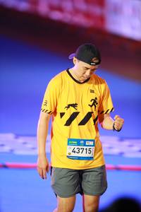 BIB: 43715
                            <button type="button" onclick="openModal(22945857)" class="btn btn-primary btn-sm float-right btn-popup" data-toggle="modal" data-target=".modal-high-quality">
                        <i class="fas fa-shopping-cart"></i> Add to Cart
                    </button>
                                            <button type="button" onclick="isThisMe(22945857, true)" class="btn btn-success btn-sm float-right btn-popup btn-isme hidden" data-toggle="tooltip" data-placement="bottom" title="นี่คือรูปของคุณใช่ไหม คลิกที่นี่เพื่อเอาเข้าอัลบั้ม">
                        <i class="fas fa-plus"></i> Add to album
                    </button>
                    <button type="button" onclick="isThisMe(22945857, false)" class="btn btn-warning btn-sm float-right btn-popup btn-isnotme hidden">
                        <i class="fas fa-ban"></i> Remove from album
                    </button>