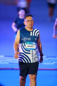 BIB: 195, 44658
                            <button type="button" onclick="openModal(23089574)" class="btn btn-primary btn-sm float-right btn-popup" data-toggle="modal" data-target=".modal-high-quality">
                        <i class="fas fa-shopping-cart"></i> Add to Cart
                    </button>
                                            <button type="button" onclick="isThisMe(23089574, true)" class="btn btn-success btn-sm float-right btn-popup btn-isme hidden" data-toggle="tooltip" data-placement="bottom" title="นี่คือรูปของคุณใช่ไหม คลิกที่นี่เพื่อเอาเข้าอัลบั้ม">
                        <i class="fas fa-plus"></i> Add to album
                    </button>
                    <button type="button" onclick="isThisMe(23089574, false)" class="btn btn-warning btn-sm float-right btn-popup btn-isnotme hidden">
                        <i class="fas fa-ban"></i> Remove from album
                    </button>