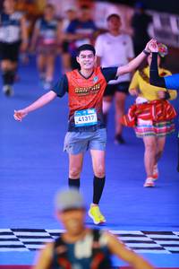 BIB: 
                            <button type="button" onclick="openModal(23127852)" class="btn btn-primary btn-sm float-right btn-popup" data-toggle="modal" data-target=".modal-high-quality">
                        <i class="fas fa-shopping-cart"></i> Add to Cart
                    </button>
                                            <button type="button" onclick="isThisMe(23127852, true)" class="btn btn-success btn-sm float-right btn-popup btn-isme hidden" data-toggle="tooltip" data-placement="bottom" title="นี่คือรูปของคุณใช่ไหม คลิกที่นี่เพื่อเอาเข้าอัลบั้ม">
                        <i class="fas fa-plus"></i> Add to album
                    </button>
                    <button type="button" onclick="isThisMe(23127852, false)" class="btn btn-warning btn-sm float-right btn-popup btn-isnotme hidden">
                        <i class="fas fa-ban"></i> Remove from album
                    </button>