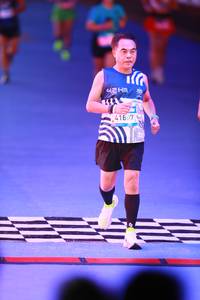 BIB: 41807
                            <button type="button" onclick="openModal(22926466)" class="btn btn-primary btn-sm float-right btn-popup" data-toggle="modal" data-target=".modal-high-quality">
                        <i class="fas fa-shopping-cart"></i> Add to Cart
                    </button>
                                            <button type="button" onclick="isThisMe(22926466, true)" class="btn btn-success btn-sm float-right btn-popup btn-isme hidden" data-toggle="tooltip" data-placement="bottom" title="นี่คือรูปของคุณใช่ไหม คลิกที่นี่เพื่อเอาเข้าอัลบั้ม">
                        <i class="fas fa-plus"></i> Add to album
                    </button>
                    <button type="button" onclick="isThisMe(22926466, false)" class="btn btn-warning btn-sm float-right btn-popup btn-isnotme hidden">
                        <i class="fas fa-ban"></i> Remove from album
                    </button>