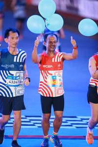 BIB: 43247
                            <button type="button" onclick="openModal(22939803)" class="btn btn-primary btn-sm float-right btn-popup" data-toggle="modal" data-target=".modal-high-quality">
                        <i class="fas fa-shopping-cart"></i> Add to Cart
                    </button>
                                            <button type="button" onclick="isThisMe(22939803, true)" class="btn btn-success btn-sm float-right btn-popup btn-isme hidden" data-toggle="tooltip" data-placement="bottom" title="นี่คือรูปของคุณใช่ไหม คลิกที่นี่เพื่อเอาเข้าอัลบั้ม">
                        <i class="fas fa-plus"></i> Add to album
                    </button>
                    <button type="button" onclick="isThisMe(22939803, false)" class="btn btn-warning btn-sm float-right btn-popup btn-isnotme hidden">
                        <i class="fas fa-ban"></i> Remove from album
                    </button>