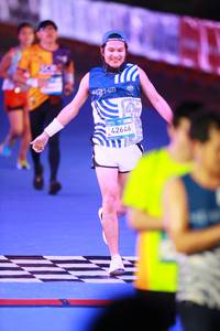 BIB: 42646
                            <button type="button" onclick="openModal(22982751)" class="btn btn-primary btn-sm float-right btn-popup" data-toggle="modal" data-target=".modal-high-quality">
                        <i class="fas fa-shopping-cart"></i> Add to Cart
                    </button>
                                            <button type="button" onclick="isThisMe(22982751, true)" class="btn btn-success btn-sm float-right btn-popup btn-isme hidden" data-toggle="tooltip" data-placement="bottom" title="นี่คือรูปของคุณใช่ไหม คลิกที่นี่เพื่อเอาเข้าอัลบั้ม">
                        <i class="fas fa-plus"></i> Add to album
                    </button>
                    <button type="button" onclick="isThisMe(22982751, false)" class="btn btn-warning btn-sm float-right btn-popup btn-isnotme hidden">
                        <i class="fas fa-ban"></i> Remove from album
                    </button>