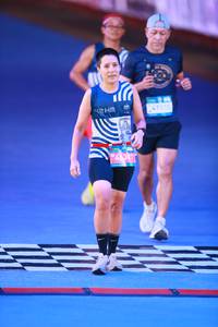 BIB: 01917, 897
                            <button type="button" onclick="openModal(22953121)" class="btn btn-primary btn-sm float-right btn-popup" data-toggle="modal" data-target=".modal-high-quality">
                        <i class="fas fa-shopping-cart"></i> Add to Cart
                    </button>
                                            <button type="button" onclick="isThisMe(22953121, true)" class="btn btn-success btn-sm float-right btn-popup btn-isme hidden" data-toggle="tooltip" data-placement="bottom" title="นี่คือรูปของคุณใช่ไหม คลิกที่นี่เพื่อเอาเข้าอัลบั้ม">
                        <i class="fas fa-plus"></i> Add to album
                    </button>
                    <button type="button" onclick="isThisMe(22953121, false)" class="btn btn-warning btn-sm float-right btn-popup btn-isnotme hidden">
                        <i class="fas fa-ban"></i> Remove from album
                    </button>