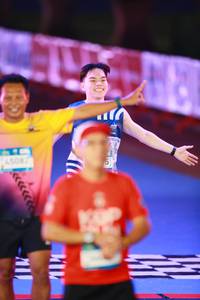 BIB: 45082
                            <button type="button" onclick="openModal(22927353)" class="btn btn-primary btn-sm float-right btn-popup" data-toggle="modal" data-target=".modal-high-quality">
                        <i class="fas fa-shopping-cart"></i> Add to Cart
                    </button>
                                            <button type="button" onclick="isThisMe(22927353, true)" class="btn btn-success btn-sm float-right btn-popup btn-isme hidden" data-toggle="tooltip" data-placement="bottom" title="นี่คือรูปของคุณใช่ไหม คลิกที่นี่เพื่อเอาเข้าอัลบั้ม">
                        <i class="fas fa-plus"></i> Add to album
                    </button>
                    <button type="button" onclick="isThisMe(22927353, false)" class="btn btn-warning btn-sm float-right btn-popup btn-isnotme hidden">
                        <i class="fas fa-ban"></i> Remove from album
                    </button>