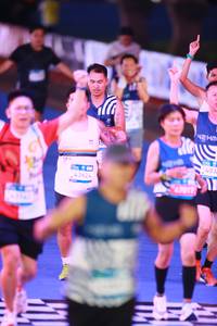 BIB: 403
                            <button type="button" onclick="openModal(22933187)" class="btn btn-primary btn-sm float-right btn-popup" data-toggle="modal" data-target=".modal-high-quality">
                        <i class="fas fa-shopping-cart"></i> Add to Cart
                    </button>
                                            <button type="button" onclick="isThisMe(22933187, true)" class="btn btn-success btn-sm float-right btn-popup btn-isme hidden" data-toggle="tooltip" data-placement="bottom" title="นี่คือรูปของคุณใช่ไหม คลิกที่นี่เพื่อเอาเข้าอัลบั้ม">
                        <i class="fas fa-plus"></i> Add to album
                    </button>
                    <button type="button" onclick="isThisMe(22933187, false)" class="btn btn-warning btn-sm float-right btn-popup btn-isnotme hidden">
                        <i class="fas fa-ban"></i> Remove from album
                    </button>