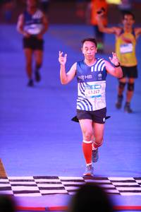 BIB: 41247
                            <button type="button" onclick="openModal(22927914)" class="btn btn-primary btn-sm float-right btn-popup" data-toggle="modal" data-target=".modal-high-quality">
                        <i class="fas fa-shopping-cart"></i> Add to Cart
                    </button>
                                            <button type="button" onclick="isThisMe(22927914, true)" class="btn btn-success btn-sm float-right btn-popup btn-isme hidden" data-toggle="tooltip" data-placement="bottom" title="นี่คือรูปของคุณใช่ไหม คลิกที่นี่เพื่อเอาเข้าอัลบั้ม">
                        <i class="fas fa-plus"></i> Add to album
                    </button>
                    <button type="button" onclick="isThisMe(22927914, false)" class="btn btn-warning btn-sm float-right btn-popup btn-isnotme hidden">
                        <i class="fas fa-ban"></i> Remove from album
                    </button>