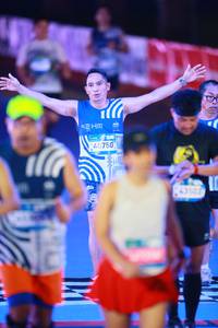 BIB: 40750
                            <button type="button" onclick="openModal(22961041)" class="btn btn-primary btn-sm float-right btn-popup" data-toggle="modal" data-target=".modal-high-quality">
                        <i class="fas fa-shopping-cart"></i> Add to Cart
                    </button>
                                            <button type="button" onclick="isThisMe(22961041, true)" class="btn btn-success btn-sm float-right btn-popup btn-isme hidden" data-toggle="tooltip" data-placement="bottom" title="นี่คือรูปของคุณใช่ไหม คลิกที่นี่เพื่อเอาเข้าอัลบั้ม">
                        <i class="fas fa-plus"></i> Add to album
                    </button>
                    <button type="button" onclick="isThisMe(22961041, false)" class="btn btn-warning btn-sm float-right btn-popup btn-isnotme hidden">
                        <i class="fas fa-ban"></i> Remove from album
                    </button>