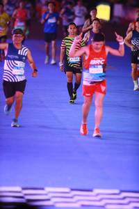 BIB: 4135
                            <button type="button" onclick="openModal(22933534)" class="btn btn-primary btn-sm float-right btn-popup" data-toggle="modal" data-target=".modal-high-quality">
                        <i class="fas fa-shopping-cart"></i> Add to Cart
                    </button>
                                            <button type="button" onclick="isThisMe(22933534, true)" class="btn btn-success btn-sm float-right btn-popup btn-isme hidden" data-toggle="tooltip" data-placement="bottom" title="นี่คือรูปของคุณใช่ไหม คลิกที่นี่เพื่อเอาเข้าอัลบั้ม">
                        <i class="fas fa-plus"></i> Add to album
                    </button>
                    <button type="button" onclick="isThisMe(22933534, false)" class="btn btn-warning btn-sm float-right btn-popup btn-isnotme hidden">
                        <i class="fas fa-ban"></i> Remove from album
                    </button>