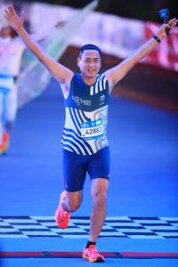 BIB: 42883
                            <button type="button" onclick="openModal(23019780)" class="btn btn-primary btn-sm float-right btn-popup" data-toggle="modal" data-target=".modal-high-quality">
                        <i class="fas fa-shopping-cart"></i> Add to Cart
                    </button>
                                            <button type="button" onclick="isThisMe(23019780, true)" class="btn btn-success btn-sm float-right btn-popup btn-isme hidden" data-toggle="tooltip" data-placement="bottom" title="นี่คือรูปของคุณใช่ไหม คลิกที่นี่เพื่อเอาเข้าอัลบั้ม">
                        <i class="fas fa-plus"></i> Add to album
                    </button>
                    <button type="button" onclick="isThisMe(23019780, false)" class="btn btn-warning btn-sm float-right btn-popup btn-isnotme hidden">
                        <i class="fas fa-ban"></i> Remove from album
                    </button>