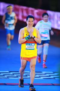 BIB: 44023
                            <button type="button" onclick="openModal(23004822)" class="btn btn-primary btn-sm float-right btn-popup" data-toggle="modal" data-target=".modal-high-quality">
                        <i class="fas fa-shopping-cart"></i> Add to Cart
                    </button>
                                            <button type="button" onclick="isThisMe(23004822, true)" class="btn btn-success btn-sm float-right btn-popup btn-isme hidden" data-toggle="tooltip" data-placement="bottom" title="นี่คือรูปของคุณใช่ไหม คลิกที่นี่เพื่อเอาเข้าอัลบั้ม">
                        <i class="fas fa-plus"></i> Add to album
                    </button>
                    <button type="button" onclick="isThisMe(23004822, false)" class="btn btn-warning btn-sm float-right btn-popup btn-isnotme hidden">
                        <i class="fas fa-ban"></i> Remove from album
                    </button>